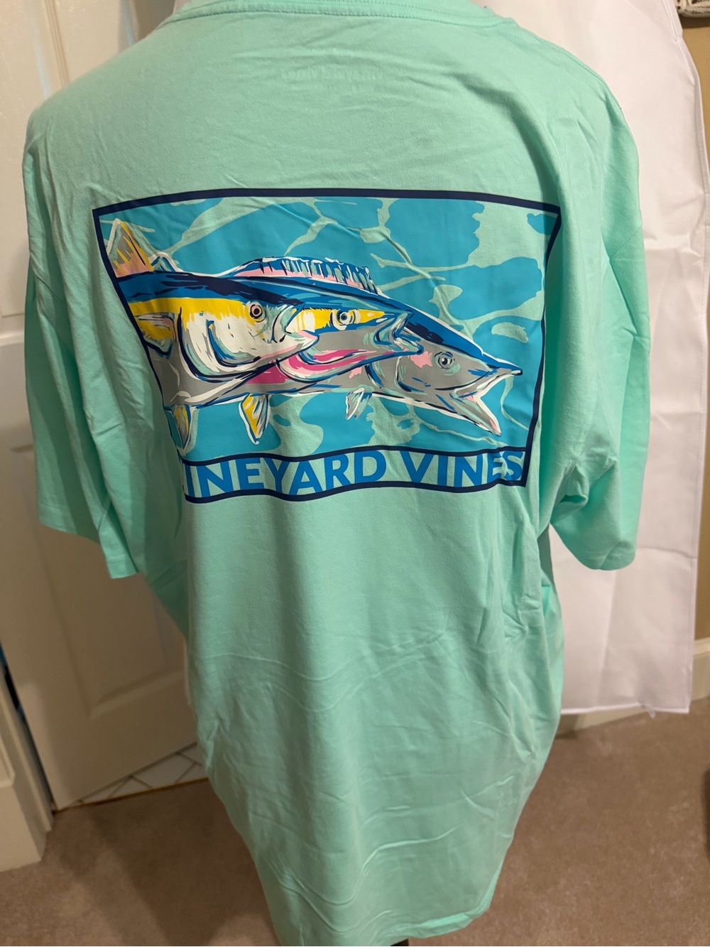 Vineyard Vines Mint Green Short-Sleeve Tee with Fish Back Graphic